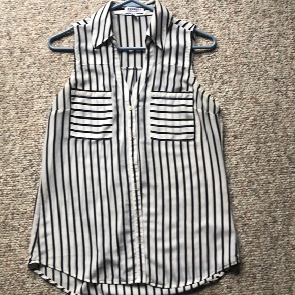 Express button up - Picture 1 of 3